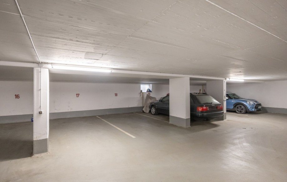 TG Stellplatz Dachgeschosswohnung Germering
