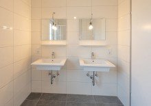 Bad1Stock 2 Frisch renovierte, familienfreundliche Doppelhaush�lfte in ruhiger Lage in Lochhausen