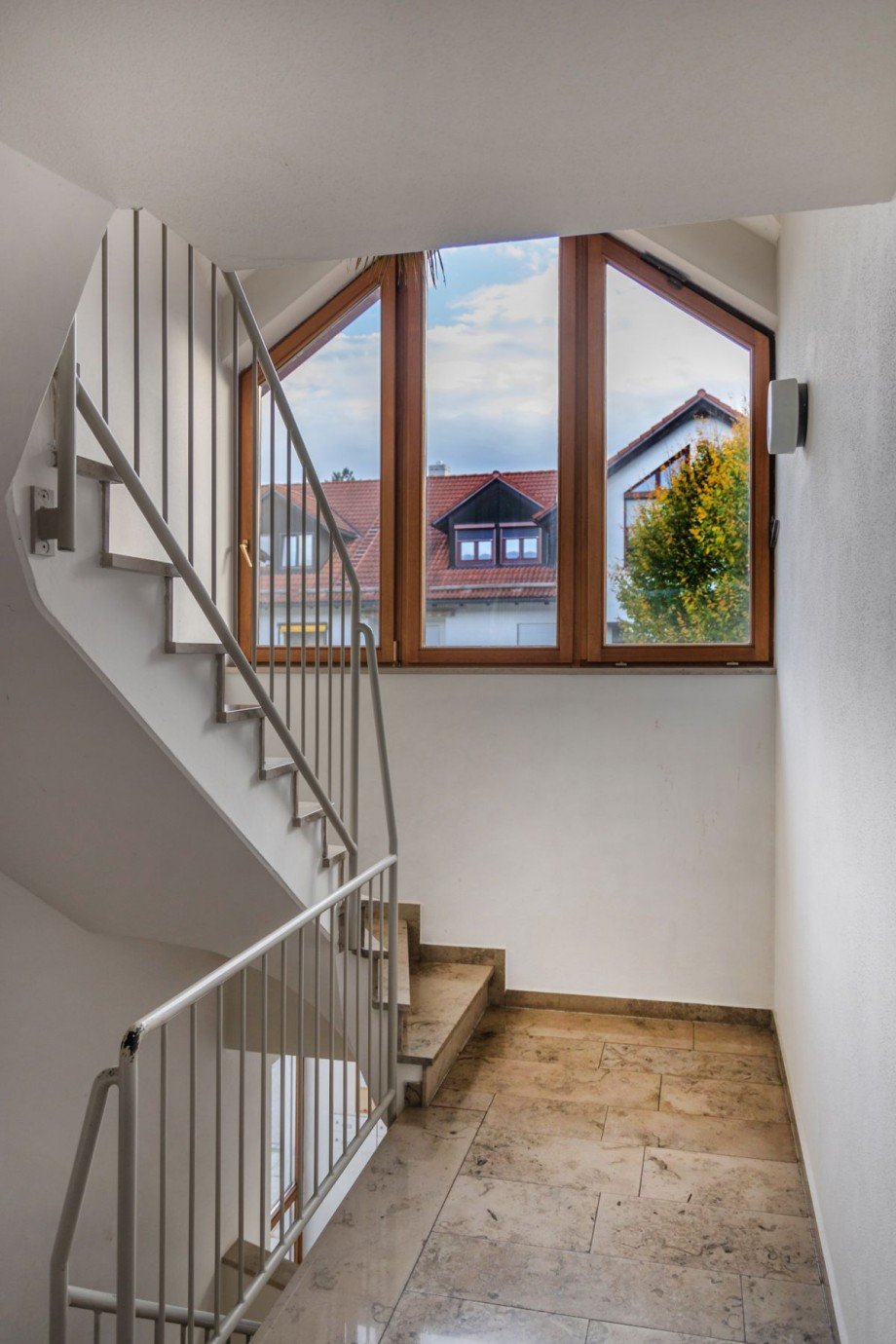 Treppenhaus wW Wohnung Germering