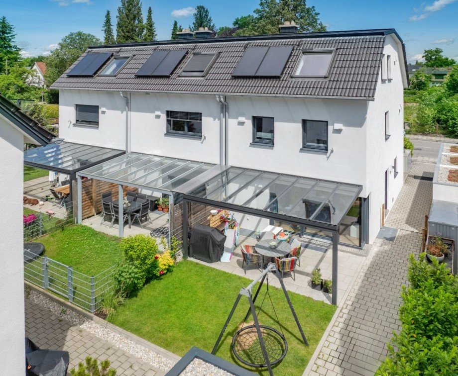 Drohne Reihenendhaus Puchheim