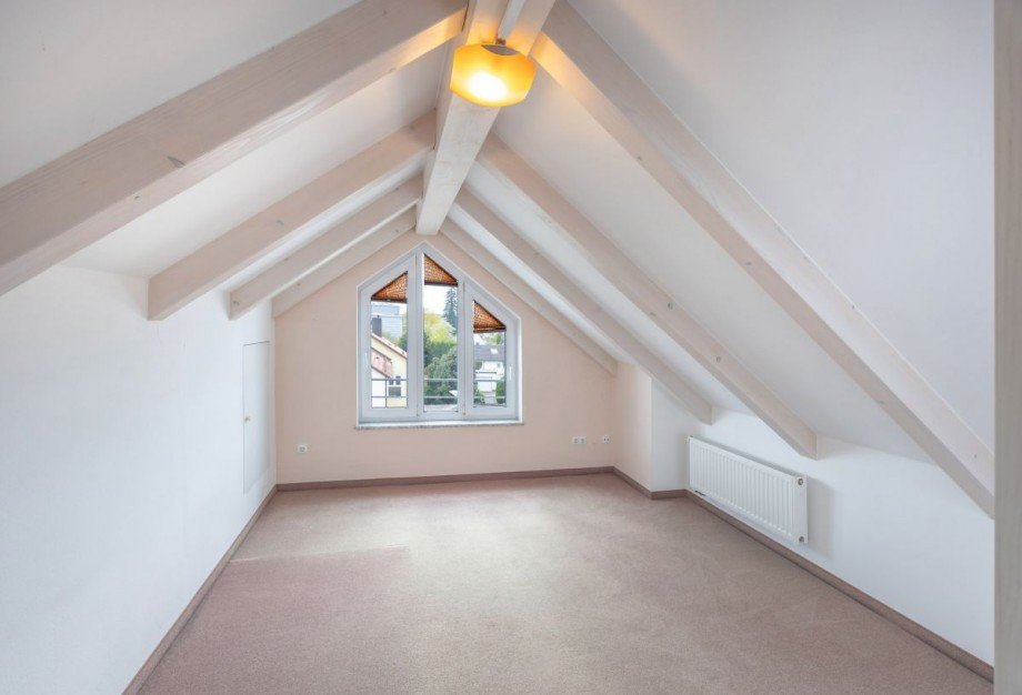Zimmer Dachgeschoss Dachgeschosswohnung Germering