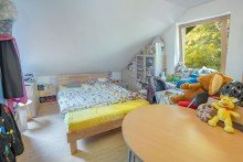Schlafen1 wW Helle 2 Zimmer Maisonette-Wohnung mit Dachterrasse und Balkon in Puchheim zur Kapitalanlage