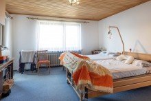 Schlafen1 Gro�e 3,5 Zimmer-Wohnung in zentraler, ruhiger Lage von Germering. Renovierungsbed�rftig