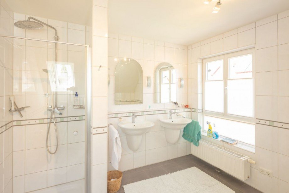 Bad 1. OG Einfamilienhaus Puchheim